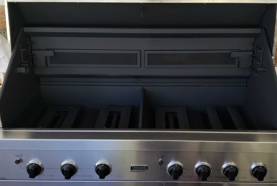 Clean after picture of a grill.