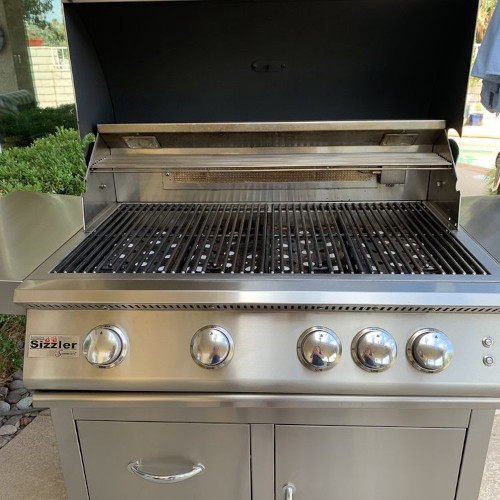 Clean after picture of a grill.