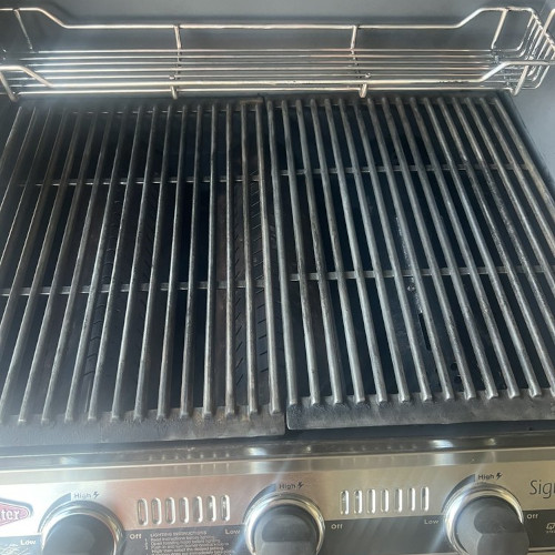 Clean after picture of a grill.